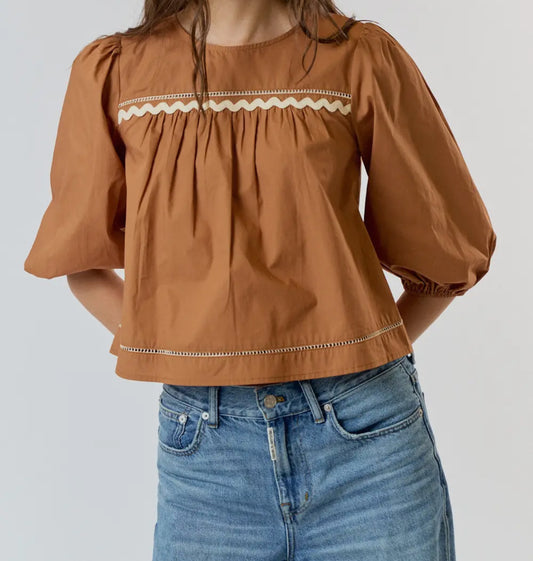 Scalloped Puff Sleeve Blouse