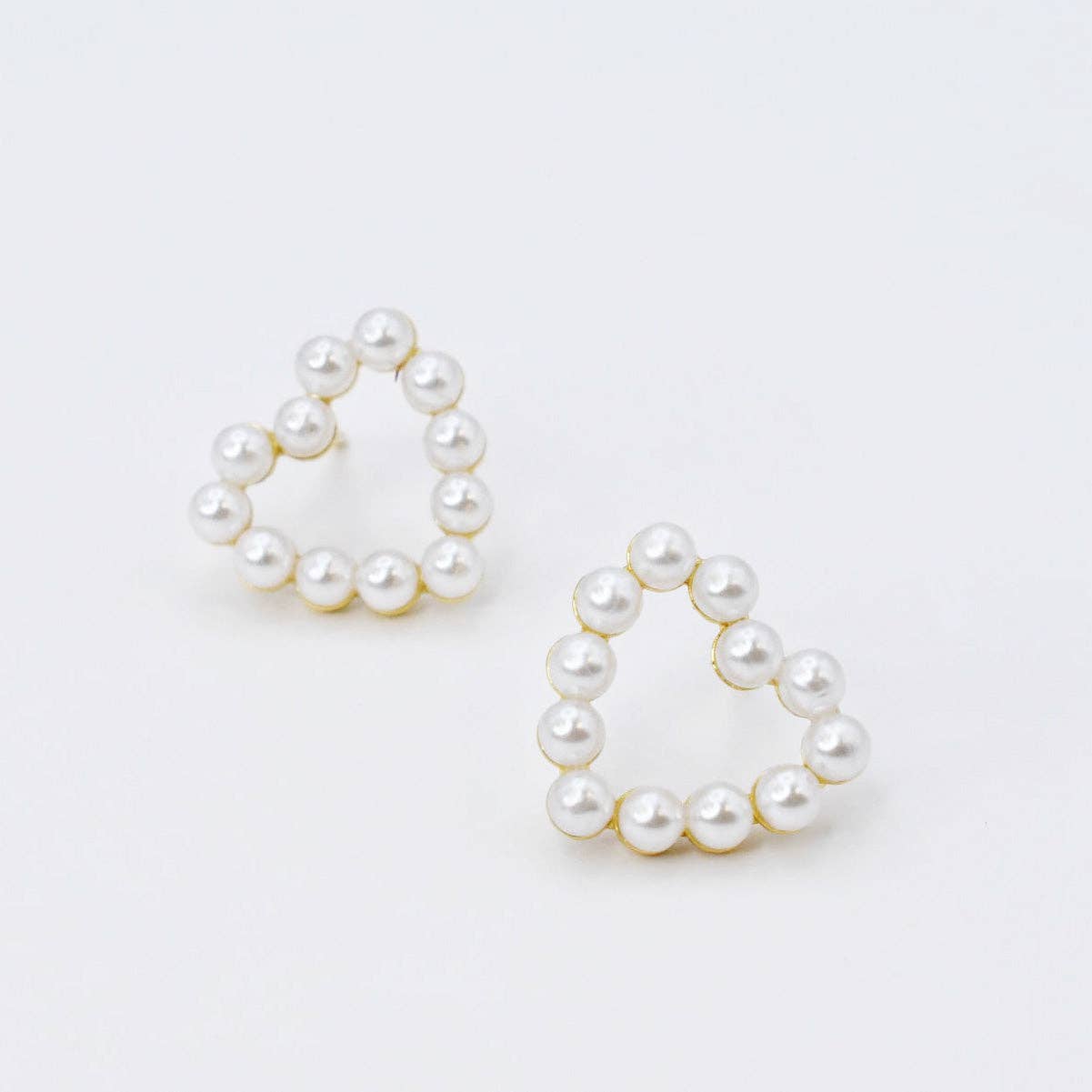 Pearl Love Stud K16